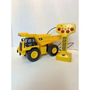 VTG Cat Catipillar Remote Contol Dump Truck Drives & Dumps With Sound 1990s Toy
